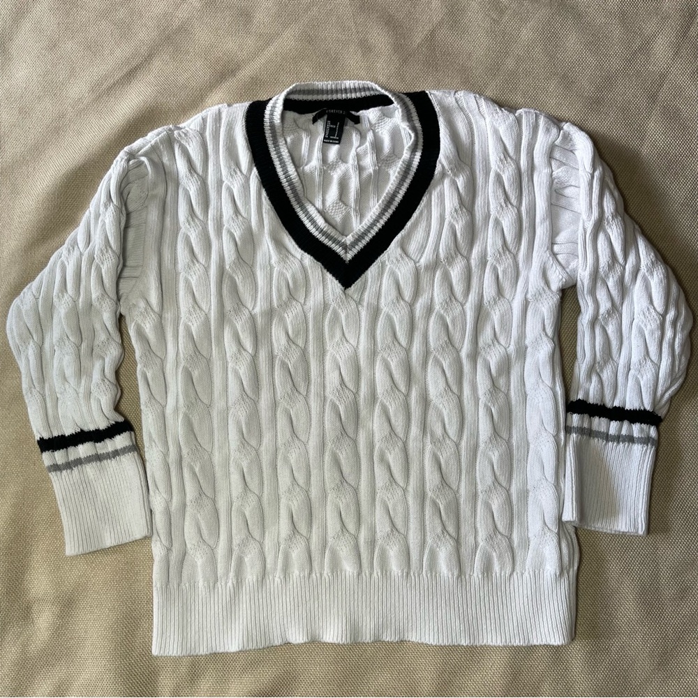Preppy Cable Knit V-Neck Sweater Varsity Style Forever 21 Size S Black & White